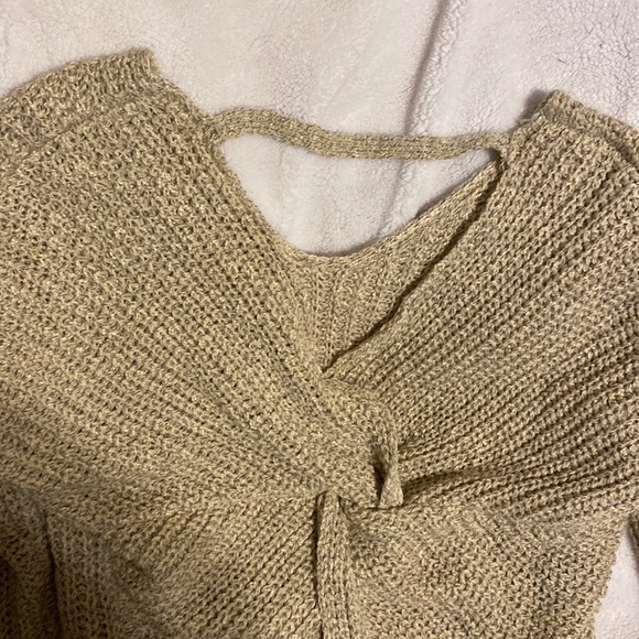 Shirley Lee Sweater with a twist back . Open - Picture 2 of 14
